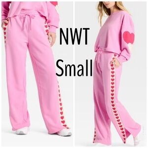 SOLD NWT 🩷❤️ Small:  Women's Valentine's Day French Terry Wide Leg Sweatpants